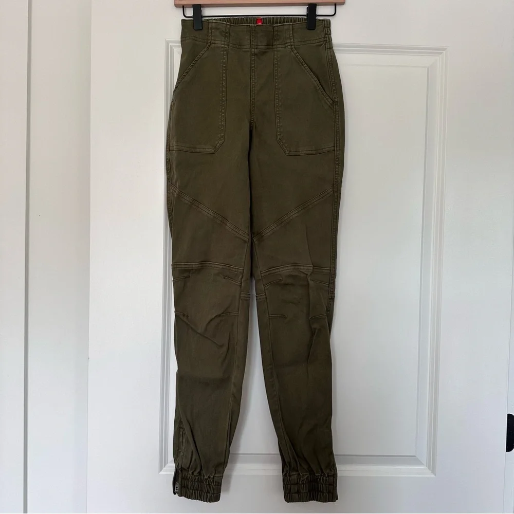 Spanx (XS) Olive Green Cargo Jogger in Stretch Twill High Rise Pants- Utility - Picture 2 of 12